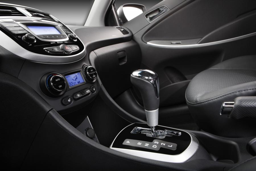  Hyundai Solaris 2011 года  (фото 29 из 45)